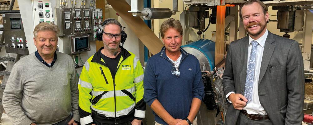 In the picture from left: Per Emilsson, Customer Solutions – UMV, Torben Hasslöf, Pilot Plant Manager – UMV, Håkan Karlsson, Managing Director – UMV & Magnus Hummelgård, Associate Professor - Mid Sweden University. Photo: UMV Coating Systems AB