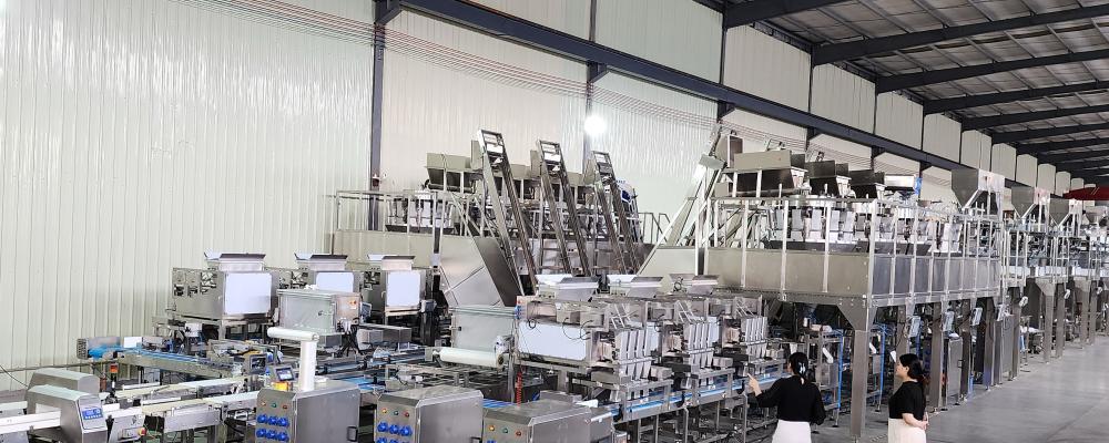 Integrated solutions combine weighing, filling and packaging while supporting production flexibility across ready meal, snack and wet pet food applications. Photo: Smart Weigh Packaging Machinery Co., Ltd.