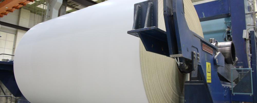 The start-up of the new paper machine PM 8n is scheduled for the end of 2026.