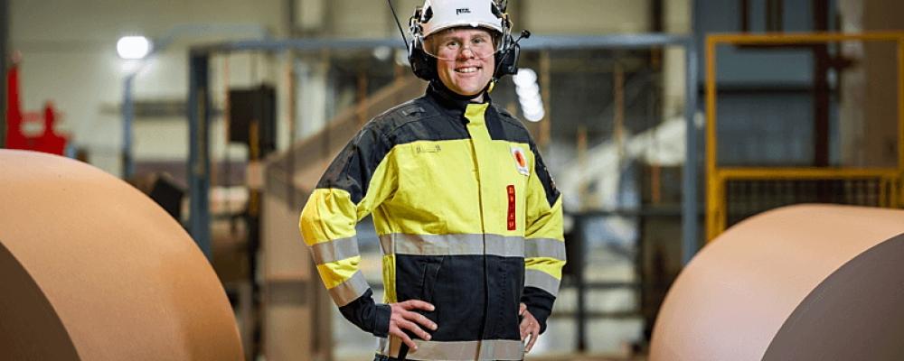 Matti Lielahti, Head of Stora Enso’s Oulu Business Unit, describes the certification as a unique milestone for Finland’s pulp industry. Photo: Stora Enso.