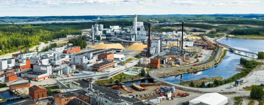 Metsä Fibre’s bioproduct mill in Äänekoski serves as the driving force for a growing industrial ecosystem. Photo: Metsä Group