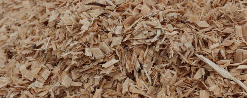 The DH 365 is specifically designed for processing sawmill waste wood.