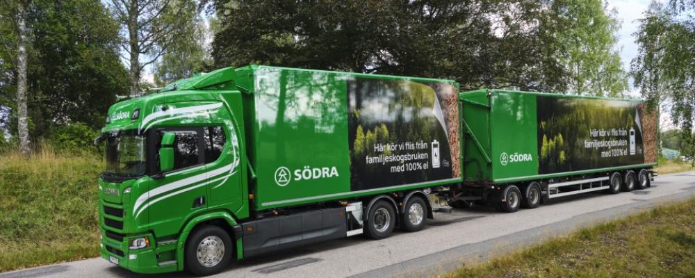 The electric wood chip truck will be deployed on regular routes and will be a natural part of Södra's truck fleet.  Photo: Södra