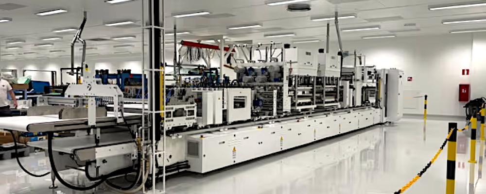 Wipak is expanding its production facility in Nastola after electricity grid capacity constraints prevented further expansion of its Dutch plant. Medical sterile packaging is manufactured in cleanrooms equipped with advanced ventilation systems that require large amounts of electricity. Photo: Wipak Oy.