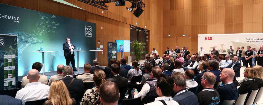 Futurist Lars Thomsen opened the ZELLCHEMING-Expo 2026 with his keynote address on the topic: “Winds of Change 2030” Photo: ZELLCHEMING