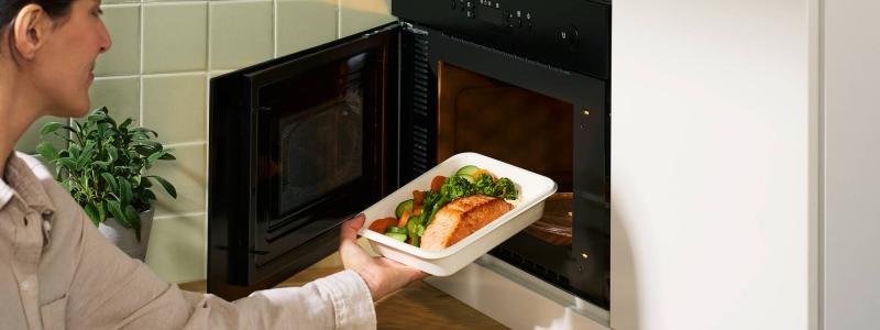 Muoto combines strength, rigidity and low weight, making it suitable for demanding food service and food packaging applications, according to Metsä Board. Photo: Metsä Board