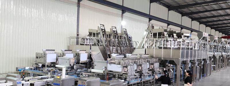 Integrated solutions combine weighing, filling and packaging while supporting production flexibility across ready meal, snack and wet pet food applications. Photo: Smart Weigh Packaging Machinery Co., Ltd.