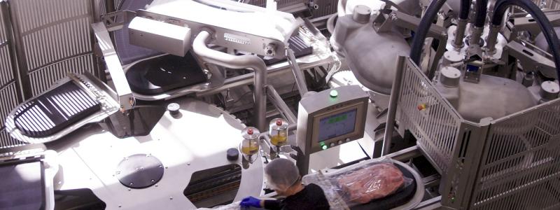 Amcor has signed a definitive agreement to acquire Moda Systems, a leading manufacturer of state-of-the-art, automated protein packaging machines. Photo: Amcor