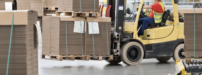 Polish corrugated cardboard maker Aquila Września has opened a new production hall. Photo by Aquila Września