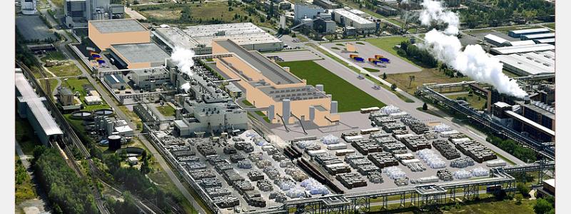 Hamburger Rieger allocates 370 million euros for a new paper machine in Spremberg, capable of producing 500,000 tonnes of white and brown testliner. Image courtesy of Hamburger Rieger.