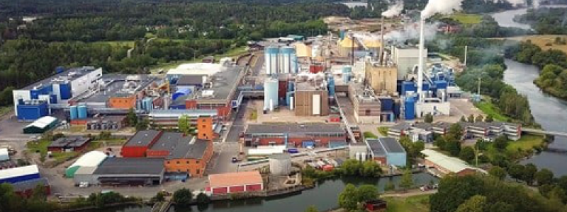 Produced at Billerud’s Skärblacka mill in Sweden and made of pure virgin fiber, the 38 gsm grade MediKraft SealBase is the first product being released in this range. Photo: Billerud
