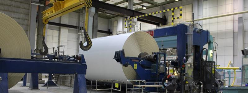 Metsä Board has decided not to proceed with two significant investment projects for the time being, as their profitability is insufficient in the current market situation. These projects are the renewal of the drying machine at the Husum pulp mill and the barrier board development project at the Kyro board mill.