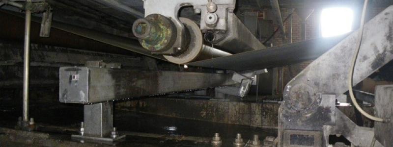 Power Cleaner in operation on Saturator Wire Belt.