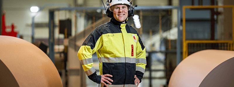 Matti Lielahti, Head of Stora Enso’s Oulu Business Unit, describes the certification as a unique milestone for Finland’s pulp industry. Photo: Stora Enso.