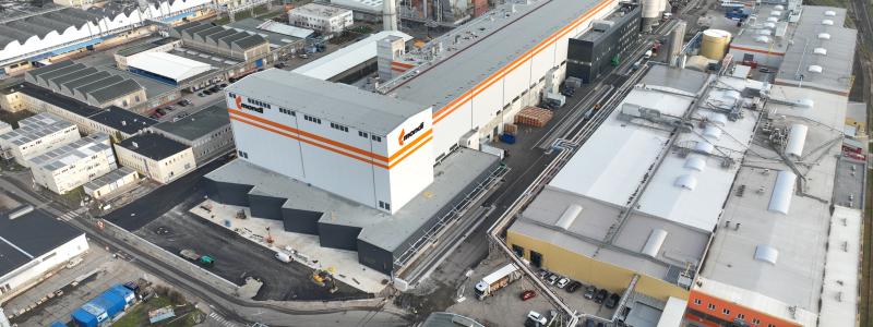 Mondi’s successful start-up of new €400 million paper machine at Štětí reinforces leadership in sustainable packaging. Photo: Mondi, PR329