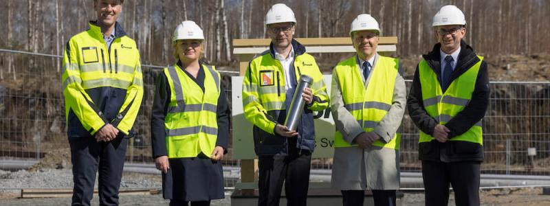 From left: Markus Gärtner, CEO Corrugated Packaging Mondi Group; Elsi Katainen Member of The European Parliament; Juha Koukka MD Mondi Powerflute Oy; Jarmo Pirhonen Mayor of Kuopio; Andrew King, Mondi Group CEO. Photo: Mondi