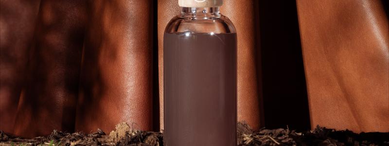 Picture of vegetable tanning agent from bark. Photo: NY Studio