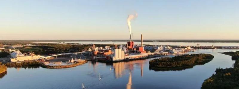 Compared to 2019, the environmental impact of the Oulu paper mill has significantly decreased. Photo: Stora Enso
