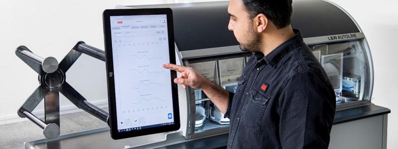 Technician working with the L&W Autoline user interface. Photo: ABB