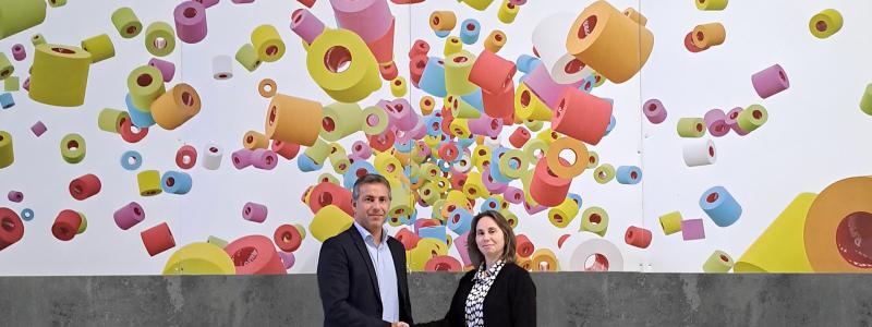 Isabel Rodrigues, Renova Production Manager and Gabriele Romanini, Toscotec Sales Manager at Renova’s Torres Novas facility in Portugal. Photo: Toscotec