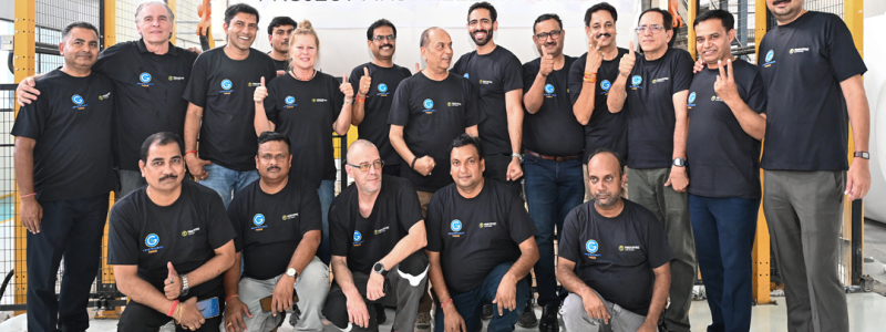 Gayatrishakti Tissue’s and Toscotec’s teams in front of PM1 at Vapi’s mill in India. Photo: Toscotec