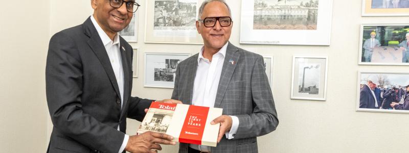 President of Singapore Tharman Shanmugaratnam receives Tolaram's 75th anniversary book from Sonny Aswani, Chairman of the Supervisory Board of Horizon Pulp and Paper Ltd.  Photo: Sven Tupits