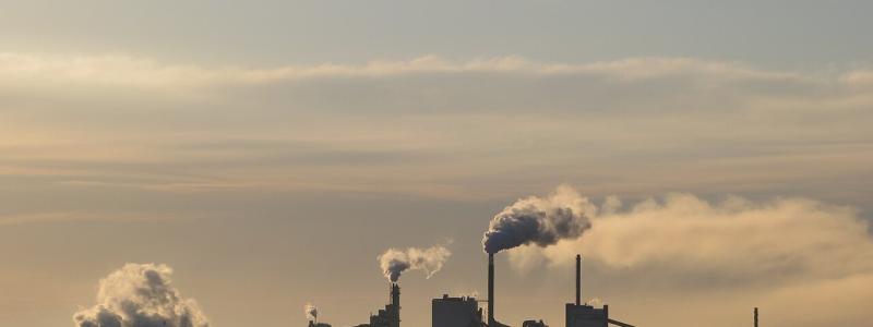 Smurfit Westrock Piteå produces 700,000 tons of unbleached and bleached kraftliner annually in two paper machines.  Photo: Ullis/Wikimedia Commons