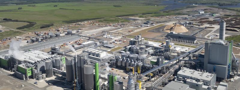 UPM today operates two eucalyptus pulp mills in Uruguay. The mill in Fray Bentos, which started operations in 2007, was also supplied by ANDRITZ. Photo: Andritz