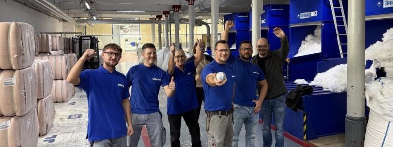 The Voith teams in Heidenheim and Düren celebrate their success at the German Sustainability Award. Photo: Voith