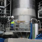 The Valmet IQ Steam Profiler is a high-performance steam profiler system with advanced steam injection technology to increase production capacity, decrease energy consumption, and improve moisture profile.