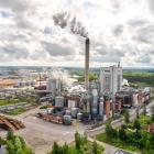 The Joutseno pulp mill has the capacity to produce 690,000 tonnes per year of softwood pulp.  Photo: Petri Lyytikäinen, Videolle/Metsä Group