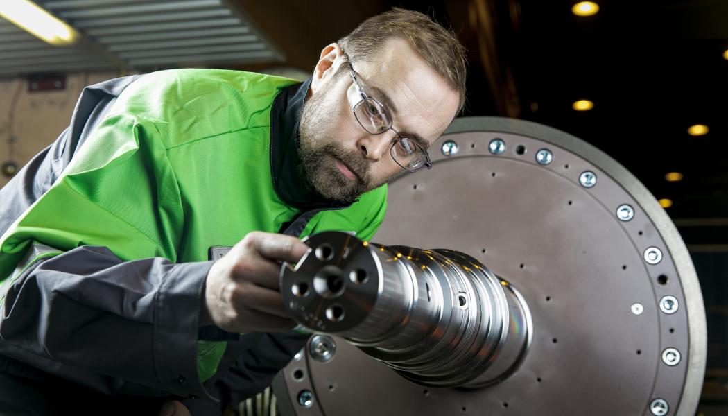 Valmet’s delivery will include the installation of Valmet Bale Tester On-truck solution, extended with ash and lignin sensors and related software, the system’s start-up and a spare parts package. Photo: Valmet