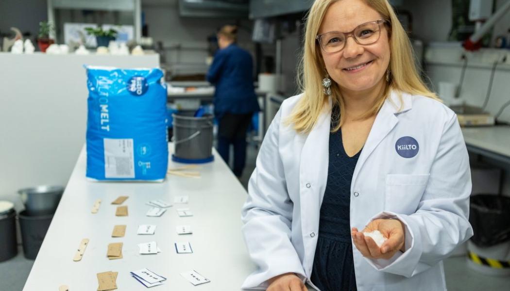 - Packaging is increasingly being produced from biobased materials. The adhesives used in them must support the same goal. Biobased adhesives reduce the packaging's overall carbon footprint, says Kiilto’s product development manager, Maija Kulla-Pelonen. Foto: Kiilto