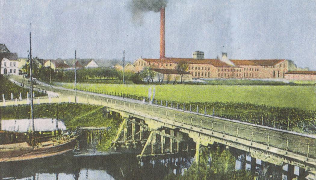 The paper mill in Uetersen, Germany, dates back to the beginning of the 20th century. Image from 1907. Image: Wikimedia Commons