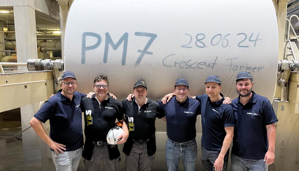 WEPA and Toscotec’s start-up teams in front of PM7 at WEPA Giershagen’s mill in Germany. Photo: Toscotec
