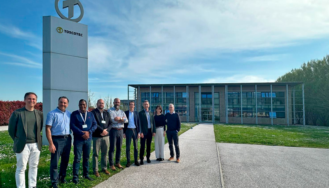 César Iglesias and Toscotec’s team in front of Toscotec’s headquarter in Lucca (Italy). Photo: Toscotec