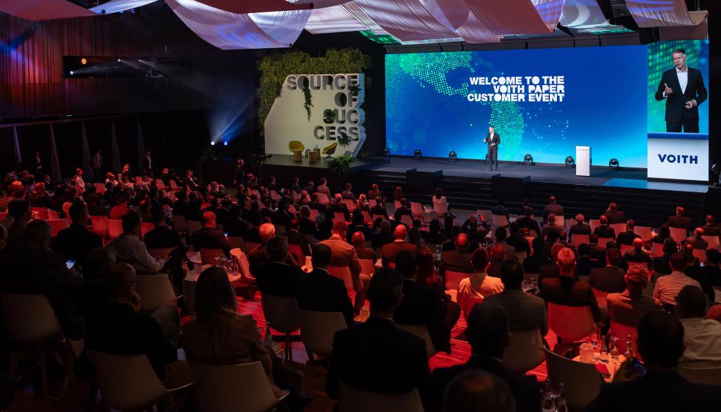 Around 300 international customers and 50 high-level speakers gathered in Heidenheim at the global Voith Paper Customer Event 2024 for a unique three-day experience and inspiring papermaking insights. Photo: Stefan Boesl/Voith Group