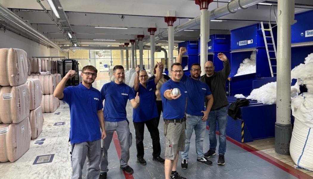 The Voith teams in Heidenheim and Düren celebrate their success at the German Sustainability Award. Photo: Voith