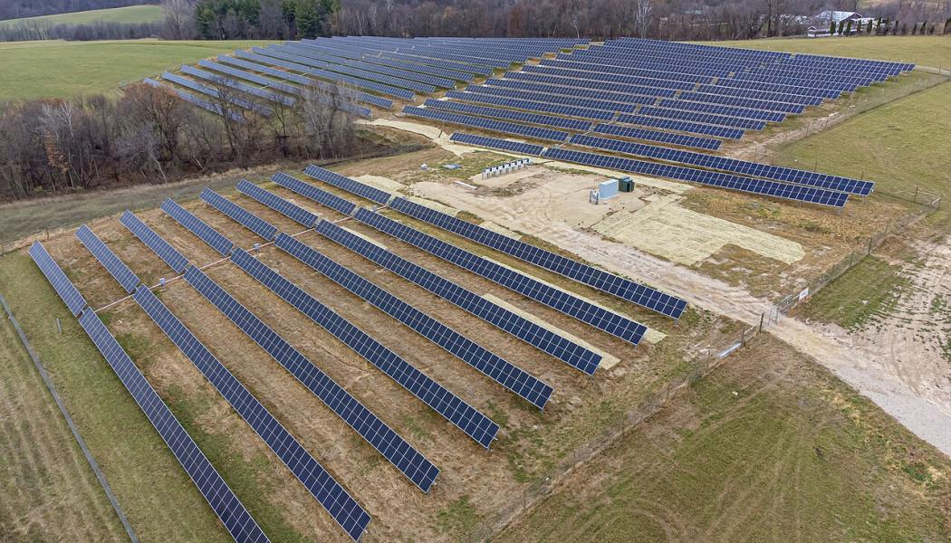 Solar farm in Wisconsin, USA. Photo: Wikideas1/Wikimedia Commons
