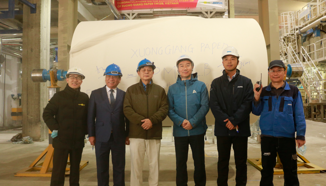From left to right: Tran Xuan Nam, Deputy General Director of Xuong Giang Paper, Director of Xuong Giang Paper Factory; Ha Ngoc Hoa, Vice Chairman of the Board of Directors, Xuong Giang Paper; Ngo Van Khanh, General Director of Xuong Giang Paper, Chairman of the Board of Directors; Ji Haihong, ANDRITZ Project Manager; Xie Hui, ANDRITZ Vice Director Project Execution Automation; Chen Zhijian, ANDRITZ Deputy Process & Plant Engineering Director. Photo: Andritz