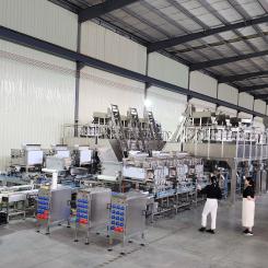 Integrated solutions combine weighing, filling and packaging while supporting production flexibility across ready meal, snack and wet pet food applications. Photo: Smart Weigh Packaging Machinery Co., Ltd.