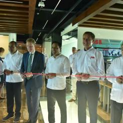 The official ribbon cutting for the opening of the ABB Mexico Technology and Engineering Center. Photo: ABB