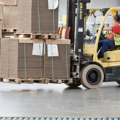 Polish corrugated cardboard maker Aquila Września has opened a new production hall. Photo by Aquila Września