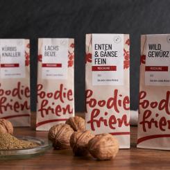 Foodie & Friends adopts Hazelsun paper packaging from One.Five, cutting CO₂ by 30% while meeting spice barrier needs and recyclability goals. Photo: Foodie & Friends