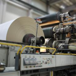 Pilot trials show that blue S delivers enhanced strength properties and good runnability in paper production. Several trials have been conducted at Södra Cell Värö with very positive results. Photo: Per Pixel/Södra