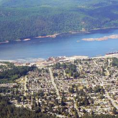 Aerial view of Port Alberni. Photo: Kevstan/Wikimedia Commons