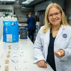 - Packaging is increasingly being produced from biobased materials. The adhesives used in them must support the same goal. Biobased adhesives reduce the packaging's overall carbon footprint, says Kiilto’s product development manager, Maija Kulla-Pelonen. Foto: Kiilto