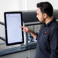 Technician working with the L&W Autoline user interface. Photo: ABB