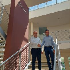 Bekir Yemşen, General Manager of KMK Paper, and Fabrizio Charrier, Sales Manager of Toscotec’s Paper & Board division, at Toscotec’s headquarters in Italy.