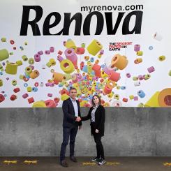 Isabel Rodrigues, Renova Production Manager and Gabriele Romanini, Toscotec Sales Manager at Renova’s Torres Novas facility in Portugal. Photo: Toscotec